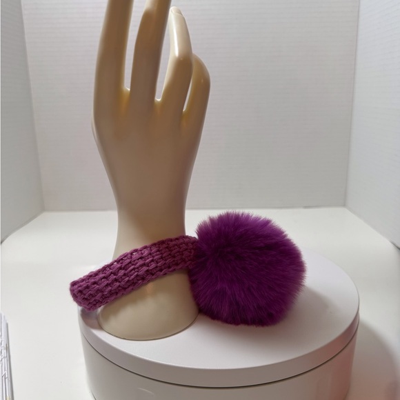 Elegant purple Pom-Pom and keychain - Picture 3 of 4